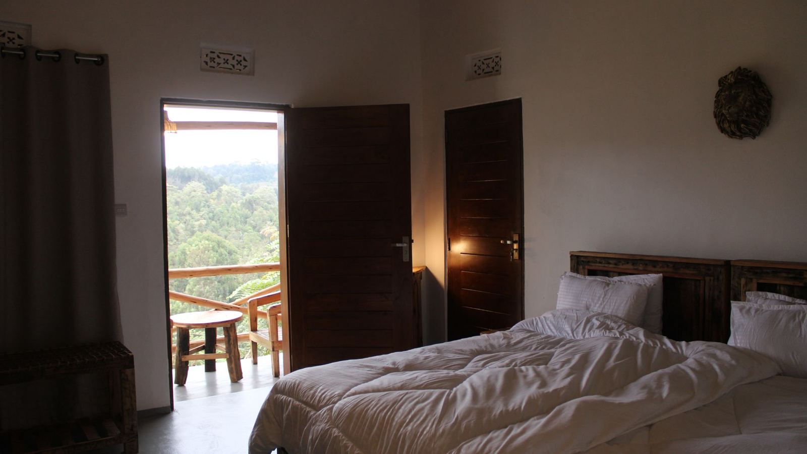 Room with private balcony over the forest